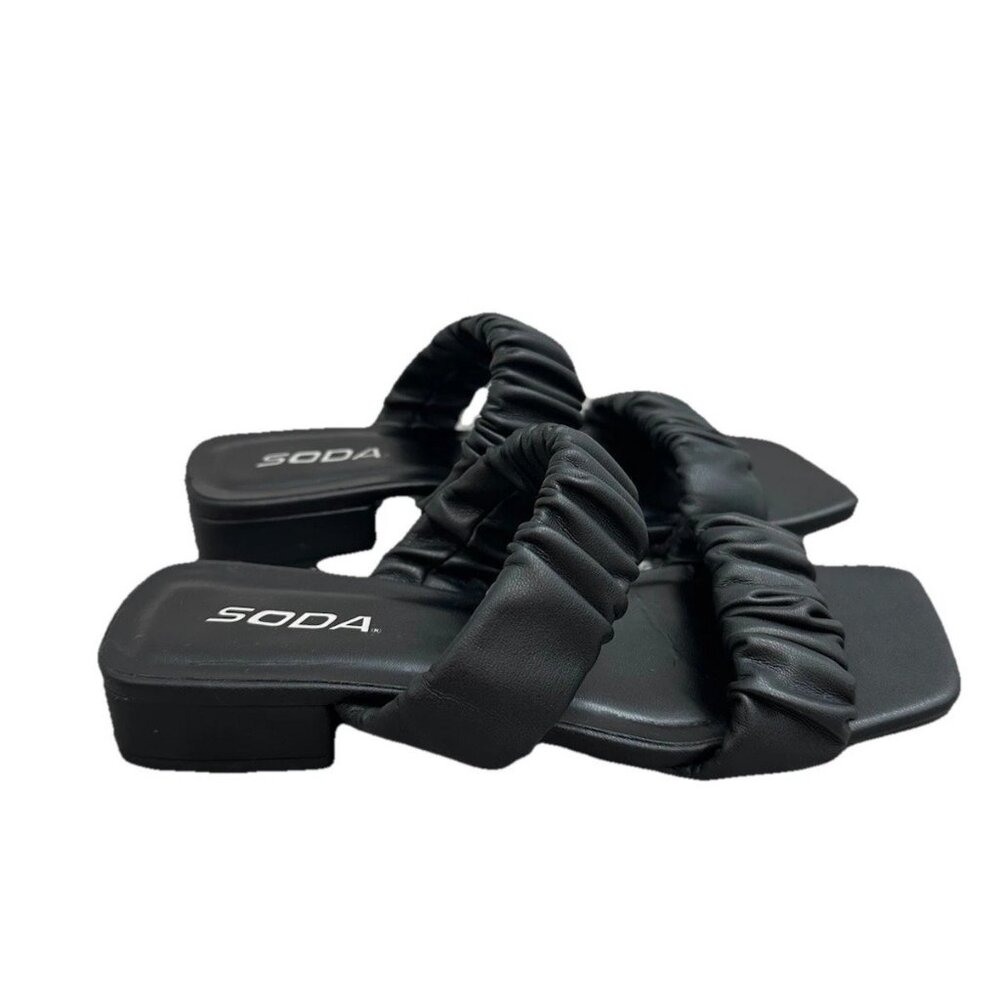 SODA Scrunch Square Toe Womens Black Block Heel Sandals Size 6